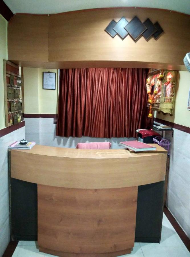 Girija Payyade Hotel Kalyān Buitenkant foto