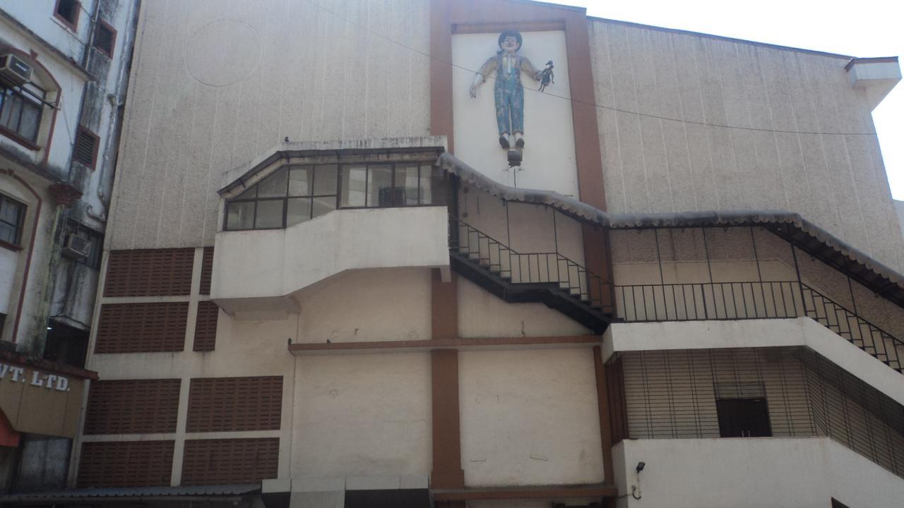 Girija Payyade Hotel Kalyān Buitenkant foto