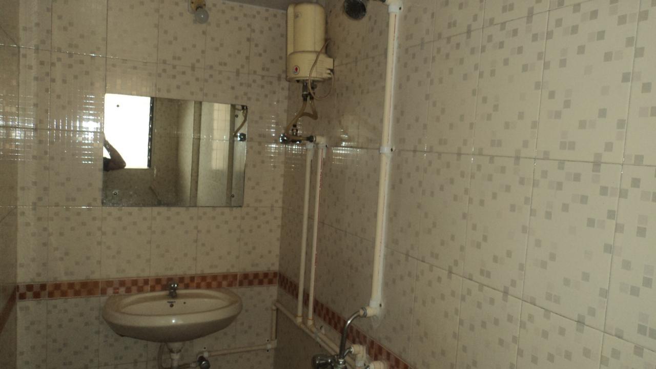 Girija Payyade Hotel Kalyān Buitenkant foto
